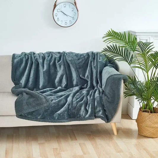 SoftEmbrace™ - Ultimate Cozy Blanket